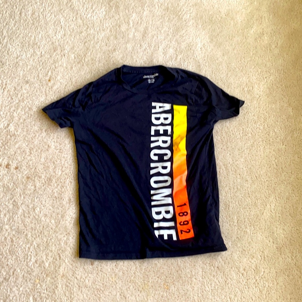 Abercrombie 13 to 14 short very nice and thin